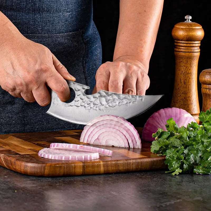 couteau de cuisine avec lame arrondie émince l'oignon